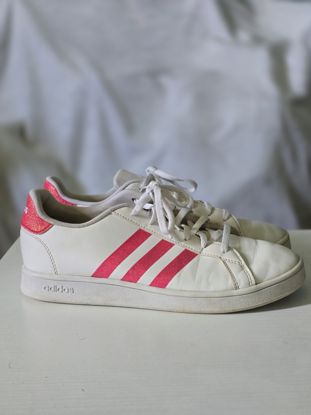 adidas Women's White Sneaker with Pink Stripes - Size 7